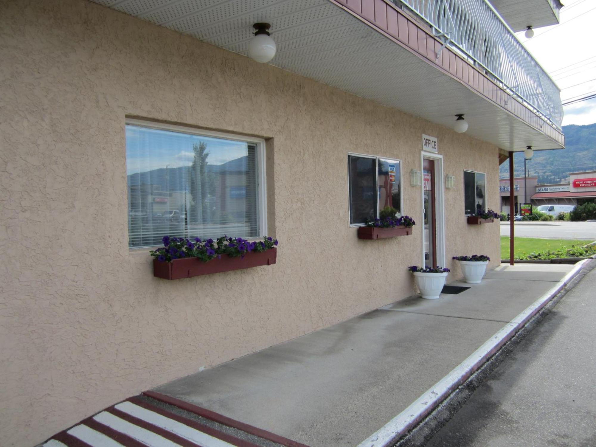 Swiss Sunset Inn Penticton Eksteriør billede