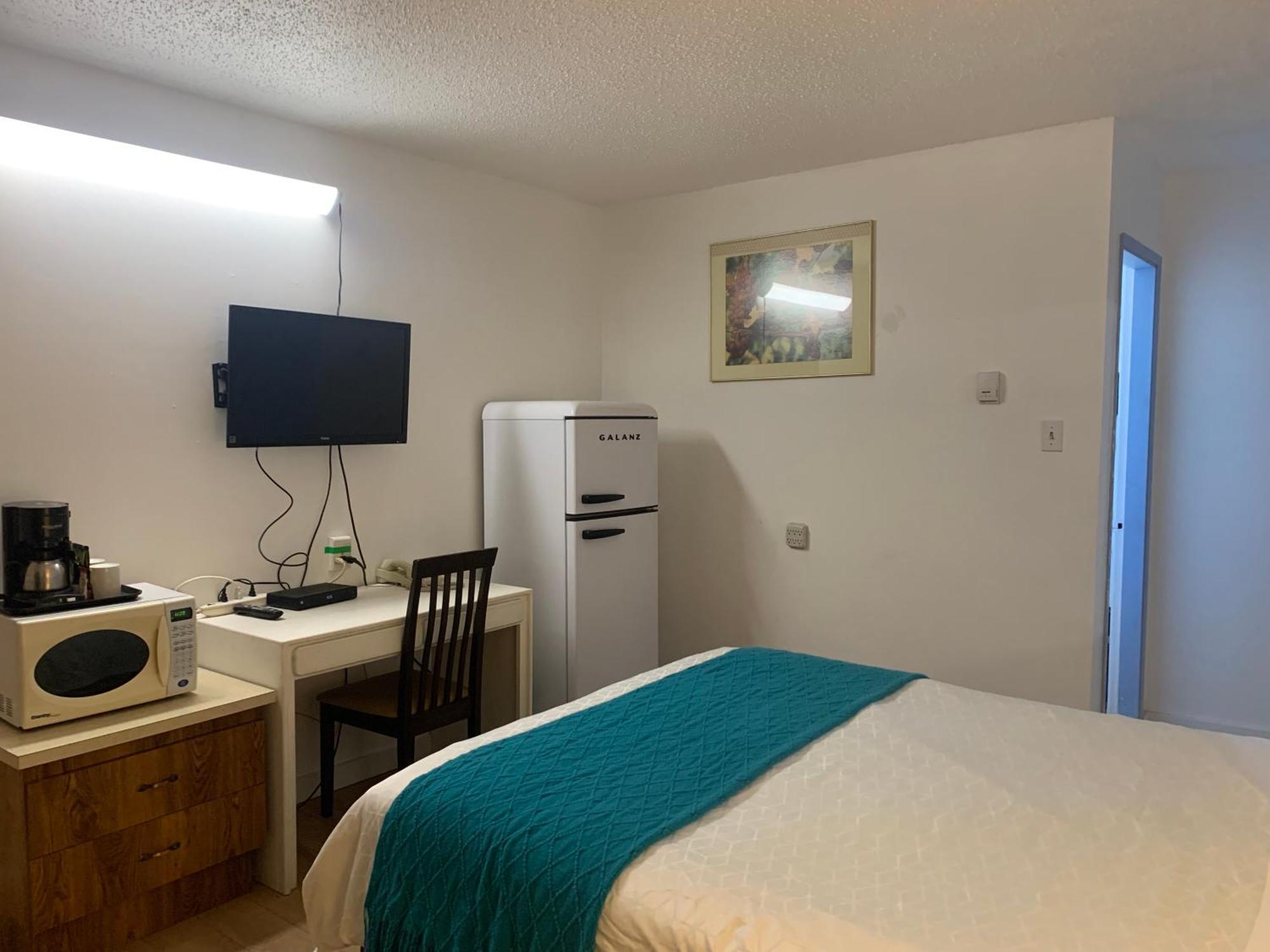Swiss Sunset Inn Penticton Eksteriør billede